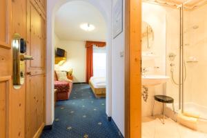 Koupelna v ubytování Hotel Urthaler