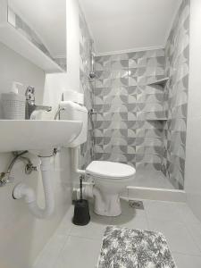 Ένα μπάνιο στο Sunce Bikavac