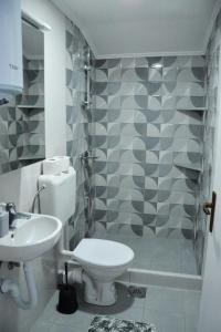 Ένα μπάνιο στο Sunce Bikavac +15 φωτογραφίες