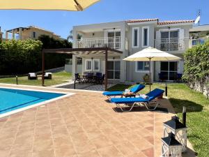 Bazén v ubytování Villa Sakos Skala Kefalonia nebo v jeho okolí