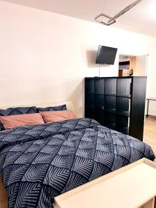 Ένα ή περισσότερα κρεβάτια σε δωμάτιο στο Sogno Como +1 φωτογραφίες