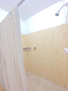 Koupelna v ubytování Hostal Font´s