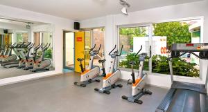 Fitness centrum a/nebo fitness zařízení v ubytování Hotel RH Royal - Recommend for adults