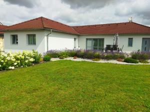 Vonkajšia záhrada v ubytovaní Apartmán Pavlík
