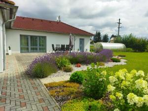 Vonkajšia záhrada v ubytovaní Apartmán Pavlík + 7 fotografií