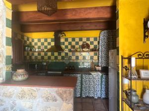 Kuchyň nebo kuchyňský kout v ubytování Casa rural lo Maset de Carmeta
