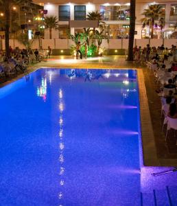 Bazén v ubytování Hotel RH Royal - Recommend for adults nebo v jeho okolí