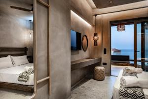 Μια τηλεόραση ή/και κέντρο ψυχαγωγίας στο Paragon Suites 2