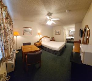 Fotografie z fotogalerie ubytování Formosa Inn v destinaci Fresno + 13 fotografií