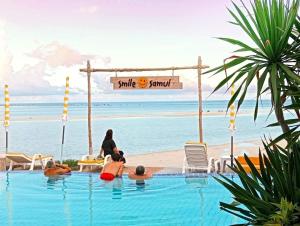 Bassein majutusasutuses Smile Samui Chaweng Beach Front Resort või selle lähedal