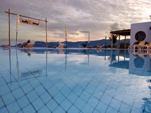 Bassein majutusasutuses Smile Samui Chaweng Beach Front Resort või selle lähedal