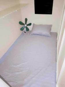 Katil atau katil-katil dalam bilik di RDC- Baclaran Transient Capsule