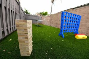 Herní místnost nebo prostor pro děti v ubytování Sunny San Diego, Entire home, Pool, Free Parking, BBQ, Pets allowed, family neighborhood!