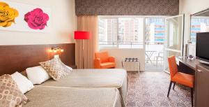 TV a/nebo společenská místnost v ubytování Hotel RH Royal - Recommend for adults
