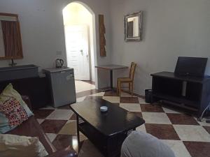 Setusvæði á Downtown room near gym pool beach shops walking distance from all entertainment and shopping