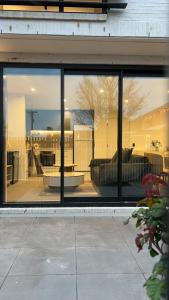 Fotografie z fotogalerie ubytování CBD Contemporary Comfort Townhouse 2 Bed 2Bath v Christchurchu