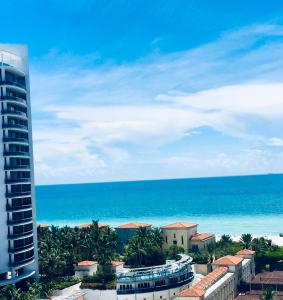 Ảnh trong thư viện ảnh của OCEAN BAY VIEWS 2Bdr 2Bath BEACH CONDO PARKING ở Miami Beach