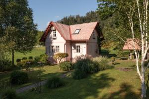 Zahrada ubytování Homestay Vito by Lake