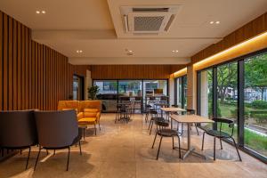 Posezení v ubytování Hotel Yaja Mokpo Peace Square