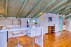 Kuchyň nebo kuchyňský kout v ubytování Mavres Luxury Loft