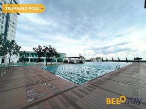 Bassein majutusasutuses New Listing Klang with Netflix Wifi Swimming Pool View või selle lähedal