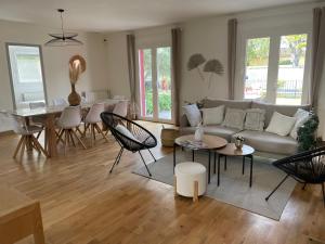 Posezení v ubytování A l'ombre des oliviers