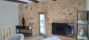 Μια τηλεόραση ή/και κέντρο ψυχαγωγίας στο Charmante maison de village