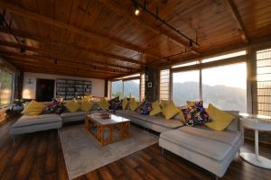 Fotografie z fotogalerie ubytování The Rosly Estate v destinaci Kanatal