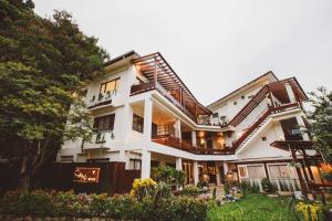 山林小屋所在的建築