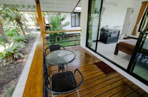Premium amenities and pool at Bang Mee Homestay Koh Yao Noi, Bangmee Homestay