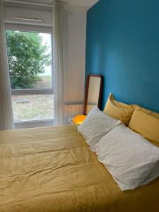 Postel nebo postele na pokoji v ubytování Welcome to Paris ! T3 super cosy, parking, terrasses, idéal 1-6 personnes, 8 min to Paris + 12 fotografií