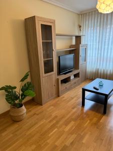 Gallery image of Apartamento Luxemburgo HUCA Oviedo in Oviedo