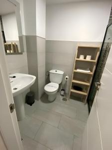 Kúpeľňa v ubytovaní Marqués de Guadiaro 1 Apartamentos