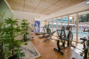 Fitness centrum a/nebo fitness zařízení v ubytování Hotel Servigroup Nereo
