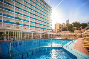 Bazén v ubytování Hotel Servigroup Nereo nebo v jeho okolí