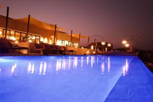 Het zwembad bij of vlak bij Lodge Damaraland