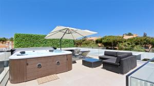 Swimmingpoolen hos eller tæt på Villa Malibu - Onesix2, Cleverdetails CD 285