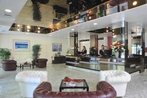 Vstupní hala nebo recepce v ubytování Hotel Vittoria - Nuova Gestione + 37 fotografií