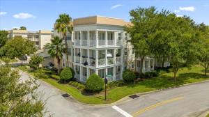 an aerial view of a large apartment building at 3 Bedrooms 2 Bathrooms Reunion 7521-104 Md in Kissimmee