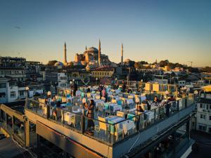 Nespecifikovaný výhled na destinaci Istanbul nebo výhled na město při pohledu z hotelu