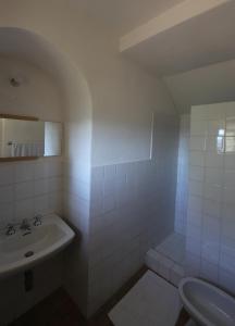 Vannituba majutusasutuses Case Di Gello