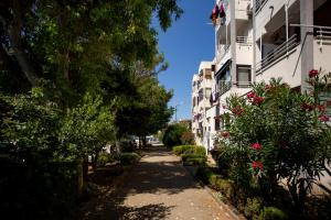 Το κτήριο όπου στεγάζεται  το διαμέρισμα