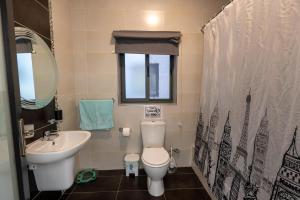 Imagen de la galería de Cozy Bedroom, shared bathroom -Gzira, en Il-Gżira