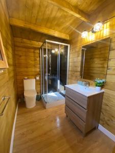 Ένα μπάνιο στο Casas ROBRA +16 φωτογραφίες