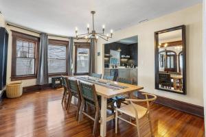 Fotografie z fotogalerie ubytování AC 9 BR 4BA Victorian Manor - 1 Block to Beach v destinaci Atlantic City