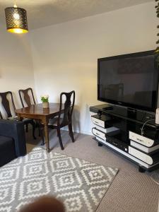 TV/trung tâm giải trí tại london 14 shaw road se22 8dp