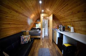 Kuchyň nebo kuchyňský kout v ubytování Dunvegan Camping Pods