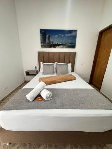 リオネグロにあるFinca Hotel Zona Francaのベッドルーム(白いシーツを使用した大型ベッド1台付) +37枚の写真