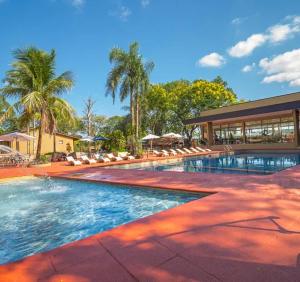 Bazén v ubytování Pirayu Hotel & Resort nebo v jeho okolí