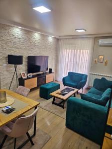 Μια τηλεόραση ή/και κέντρο ψυχαγωγίας στο Lux apartmann